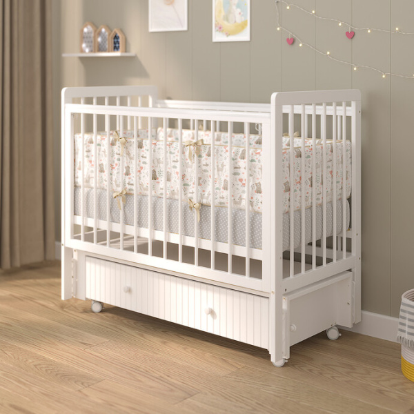 Кровать детская Baby Master Ariel Line 07 ящик-маятник/колесо (Белая аляска)