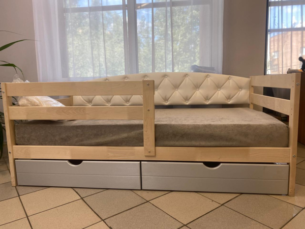 Кровать -софа Массив 010 180х90см  РАСПРОДАЖА (Витринный образец  Натуральный(без покраски)-Кож.н) Кровать -софа Массив 010 180х90см  РАСПРОДАЖА (Витринный образец  Натуральный(без покраски)-Кож.н)